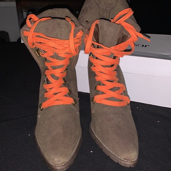 Olive green with orange boot heel. Size Lrge. A Feminine Cafe by Charkies design - Picture 3 of 4